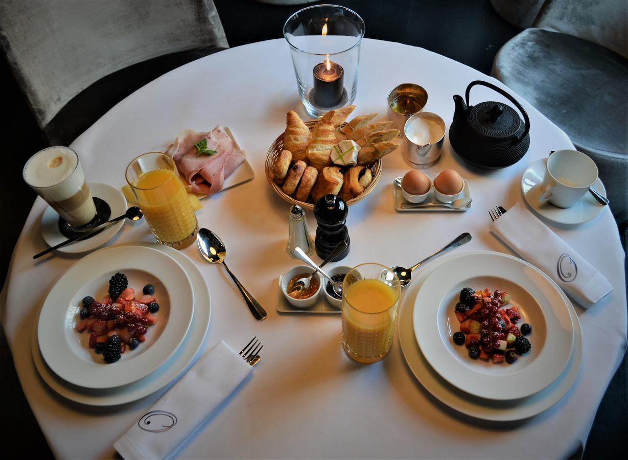 Hotel Odette En Ville Іксель Екстер'єр фото
