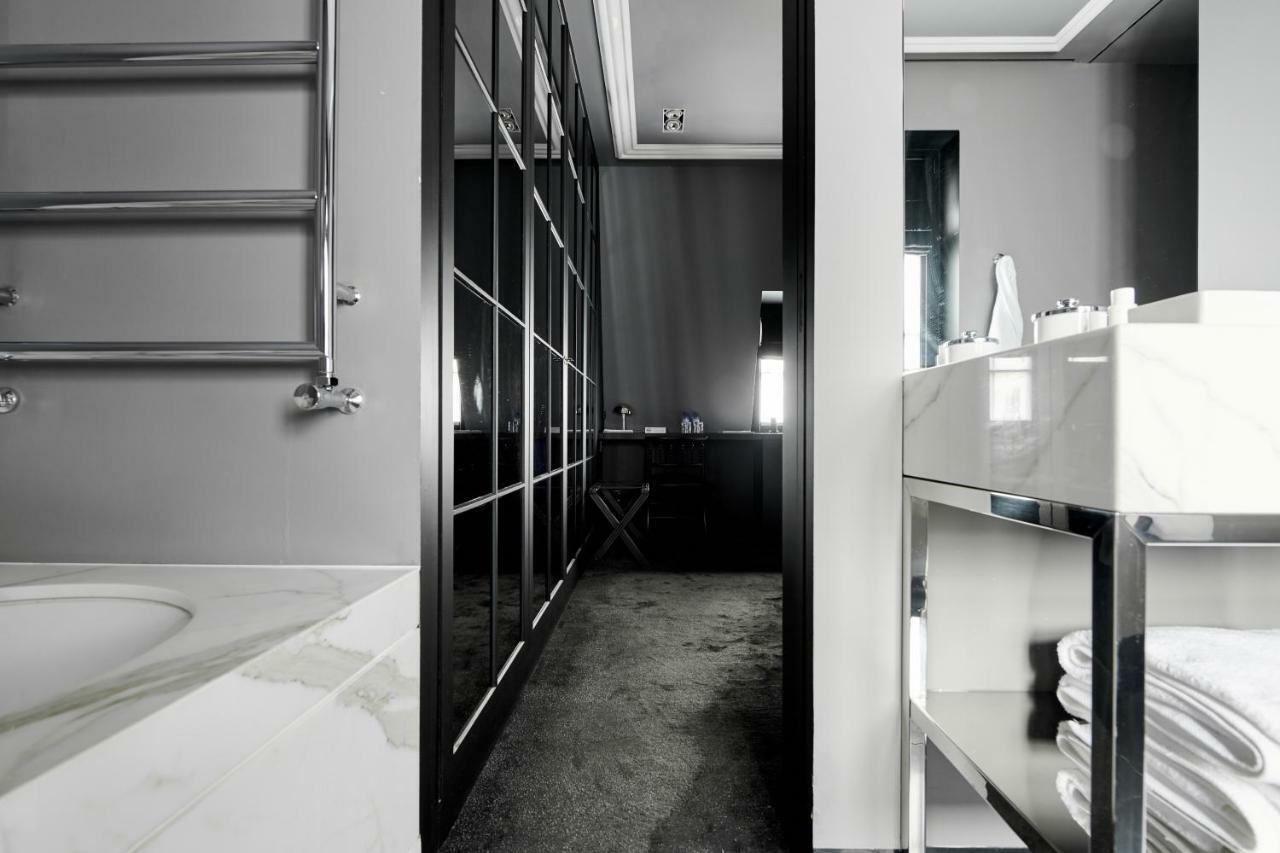 Hotel Odette En Ville Іксель Екстер'єр фото