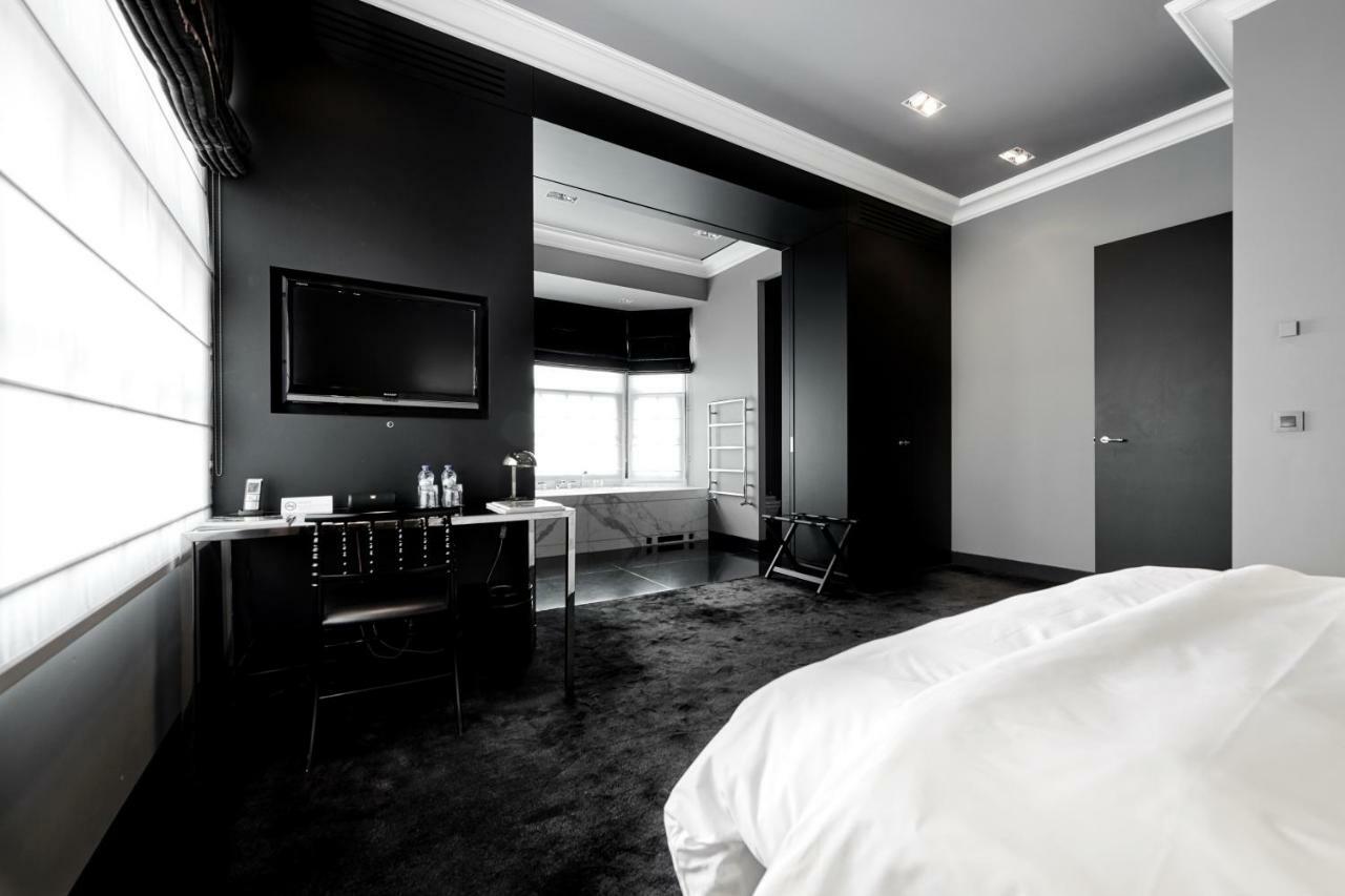 Hotel Odette En Ville Іксель Екстер'єр фото