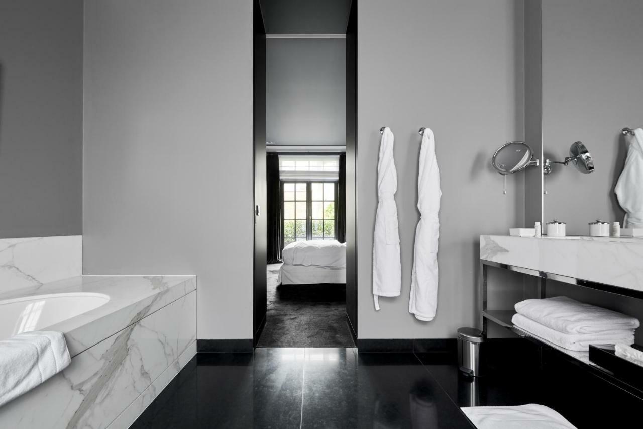 Hotel Odette En Ville Іксель Екстер'єр фото